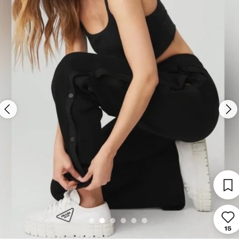 ALO Yoga Courtside Tearaway snap pants in black